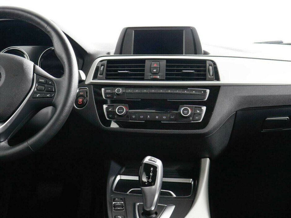 2016 BMW 1-seriya II, Черный металлик - вид 8