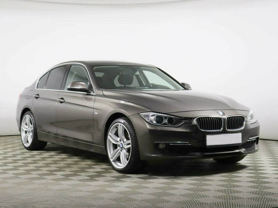 2013 BMW 3-seriya VI, Коричневый металлик - вид 3