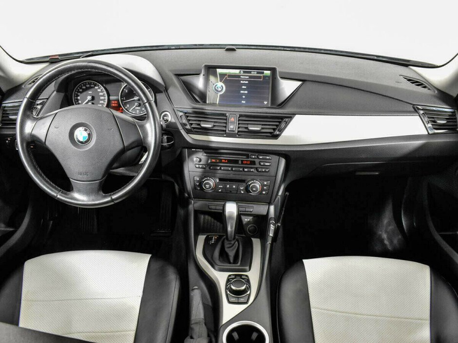 2013 BMW X1 I, Черный металлик - вид 3