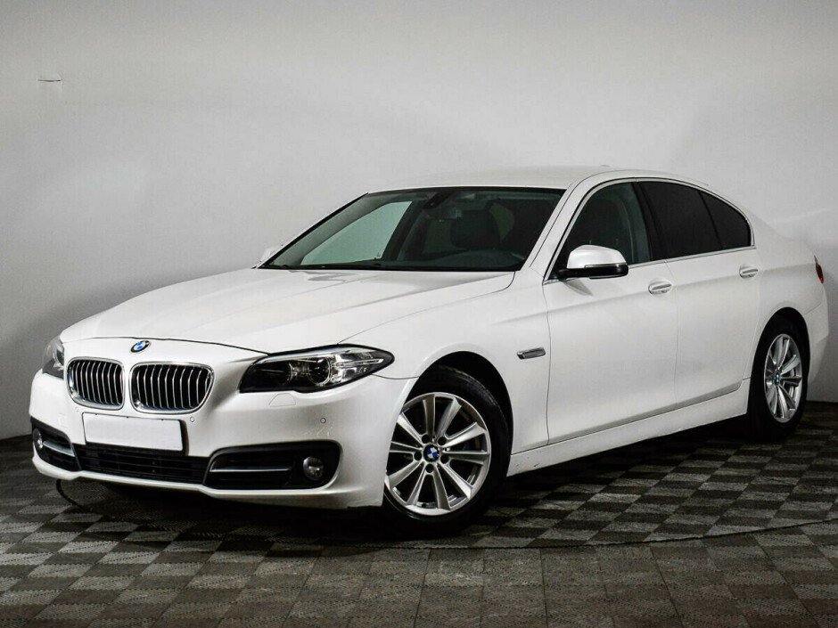 2013 BMW 5-seriya VII, Белый  - вид 1