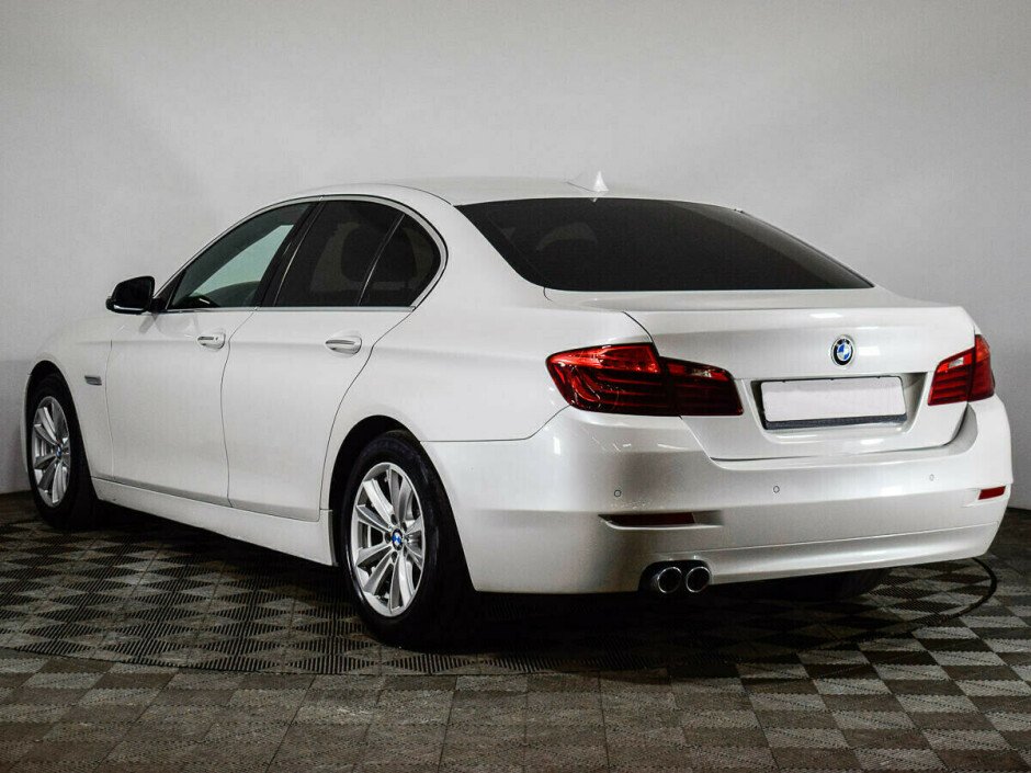 2013 BMW 5-seriya VII, Белый  - вид 4