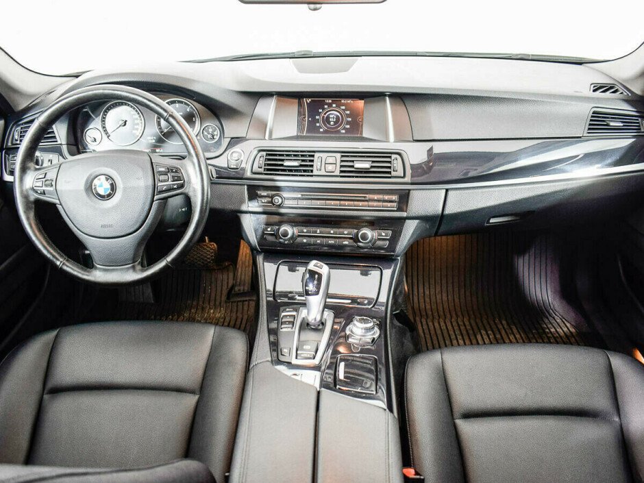 2013 BMW 5-seriya VII, Белый  - вид 6