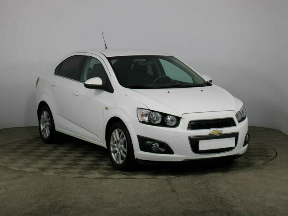 2014 Chevrolet Aveo II №6395074, Белый металлик, 344000 рублей - вид 2