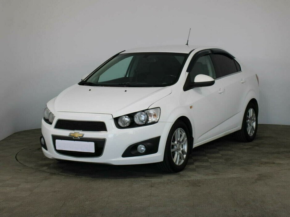 2013 Chevrolet Aveo II №6395103, Белый металлик, 307000 рублей - вид 1