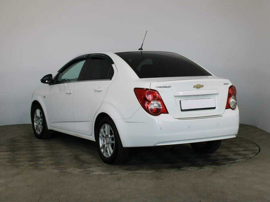 2013 Chevrolet Aveo II №6395103, Белый металлик, 307000 рублей - вид 2