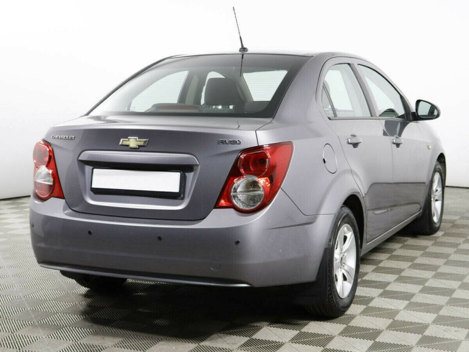 2013 Chevrolet Aveo II №6395132, Серый металлик, 304000 рублей - вид 2