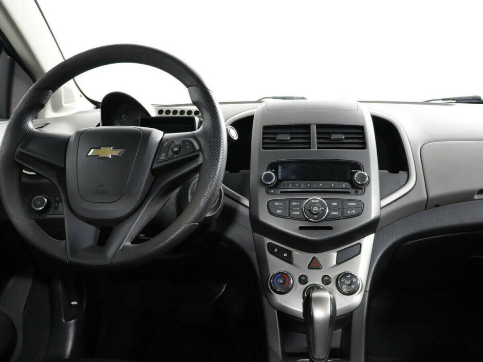 2013 Chevrolet Aveo II №6395132, Серый металлик, 304000 рублей - вид 6