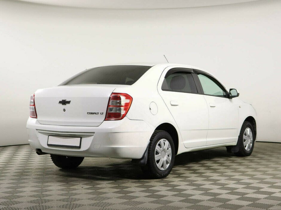 2014 Chevrolet Cobalt II №6395231, Белый металлик, 307000 рублей - вид 2