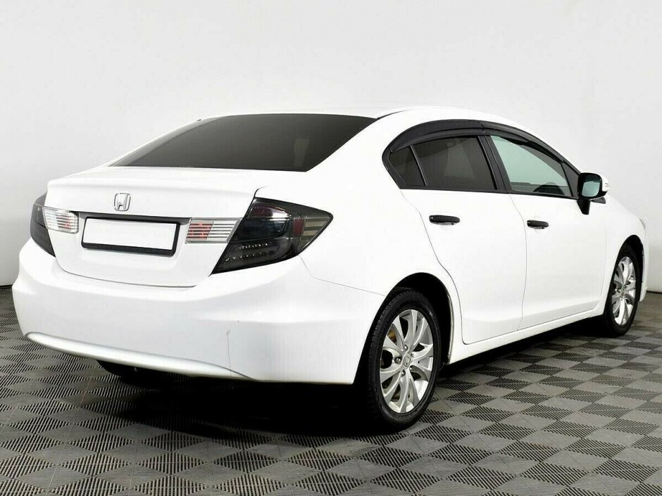 2012 Honda Civic IX, Белый  - вид 3