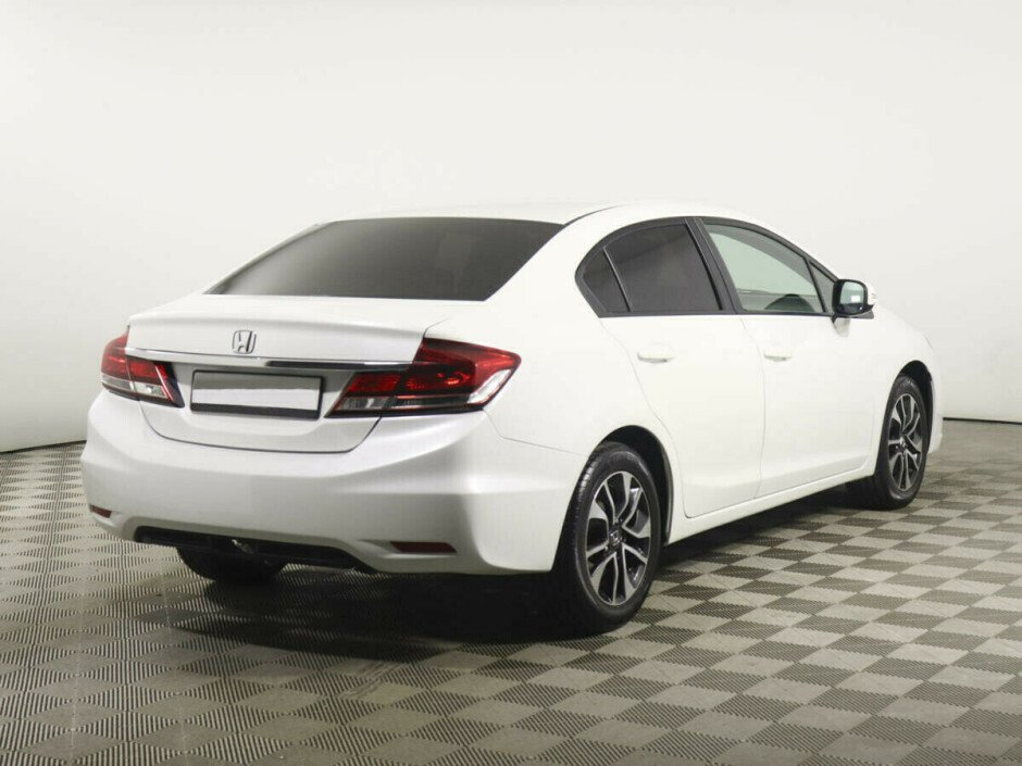 2013 Honda Civic IX, Белый  - вид 4