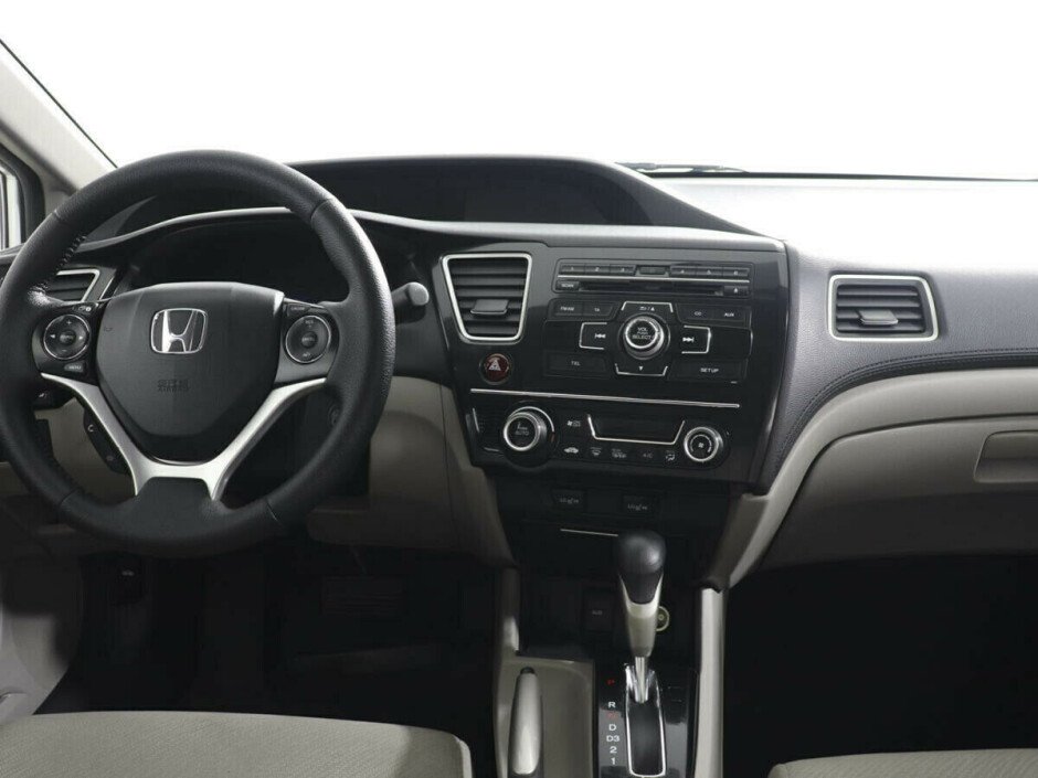 2013 Honda Civic IX, Белый  - вид 6