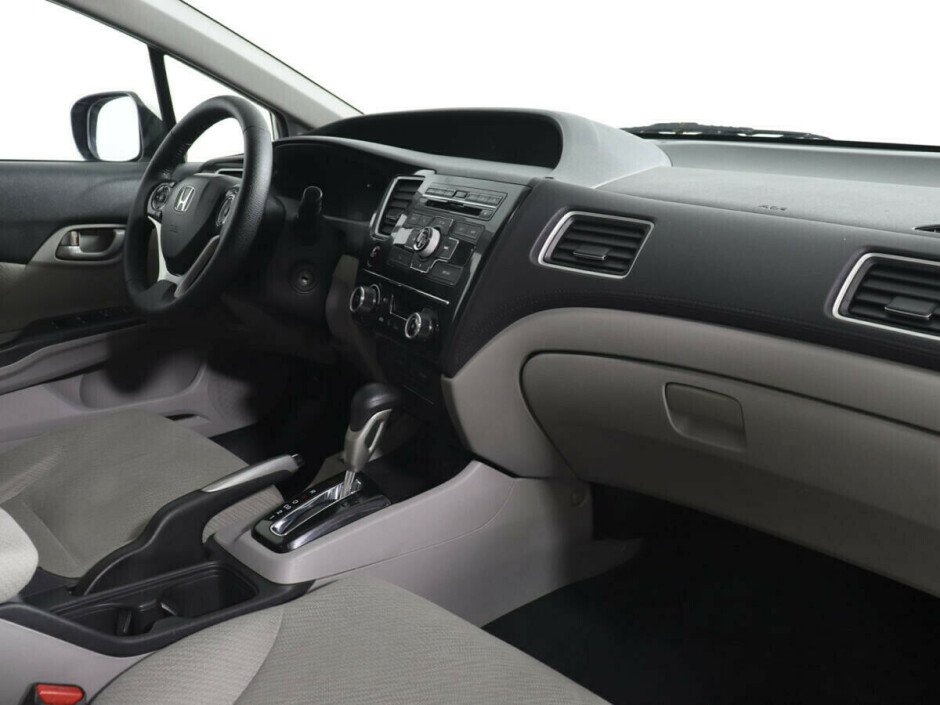 2013 Honda Civic IX, Белый  - вид 7