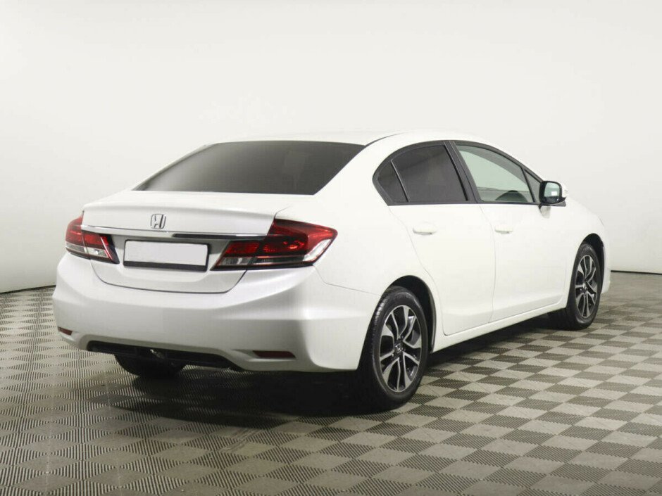 2013 Honda Civic IX, Белый металлик - вид 4