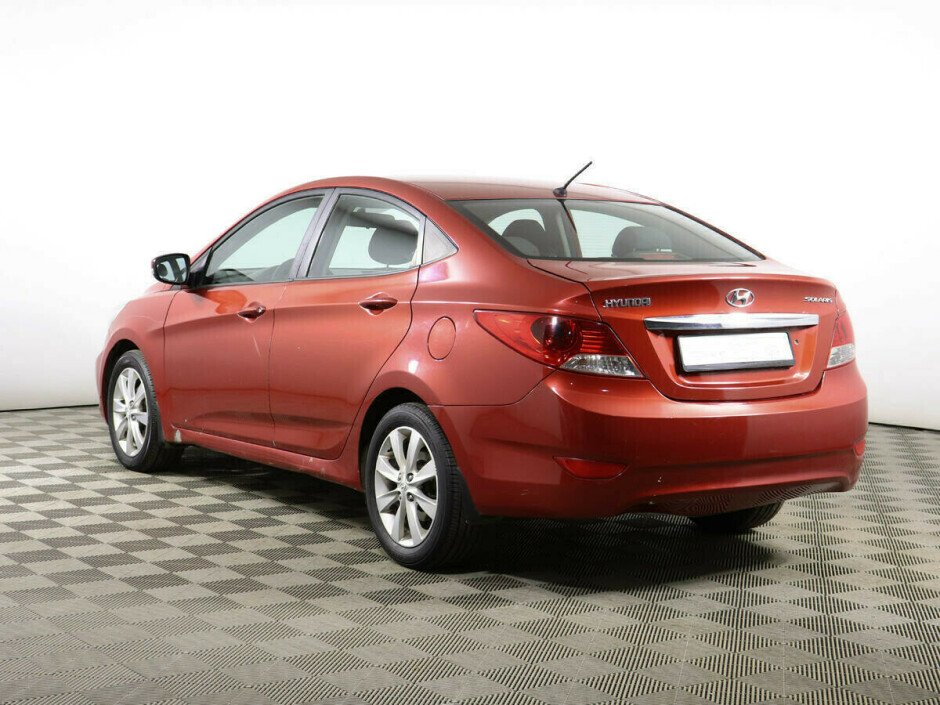 2011 Hyundai Solaris I №6395813, Красный , 307000 рублей - вид 3