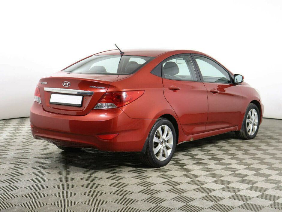 2011 Hyundai Solaris I №6395813, Красный , 307000 рублей - вид 4