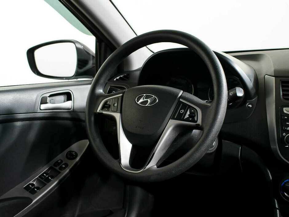2016 Hyundai Solaris I №6395905, Черный металлик, 512000 рублей - вид 5