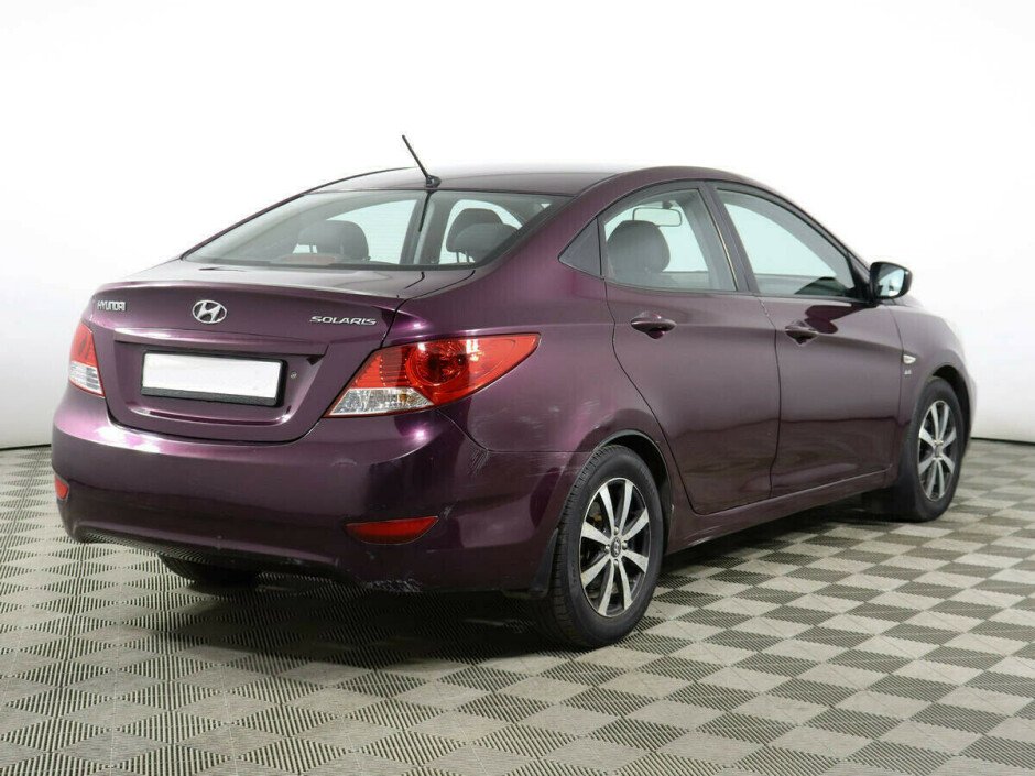 2013 Hyundai Solaris I №6395916, Фиолетовый , 337000 рублей - вид 4