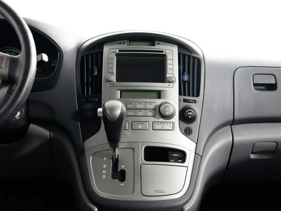 2011 Hyundai Grand-starex , Серебряный  - вид 9
