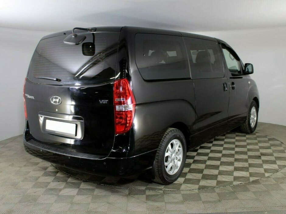 2013 Hyundai Grand-starex , Черный  - вид 4