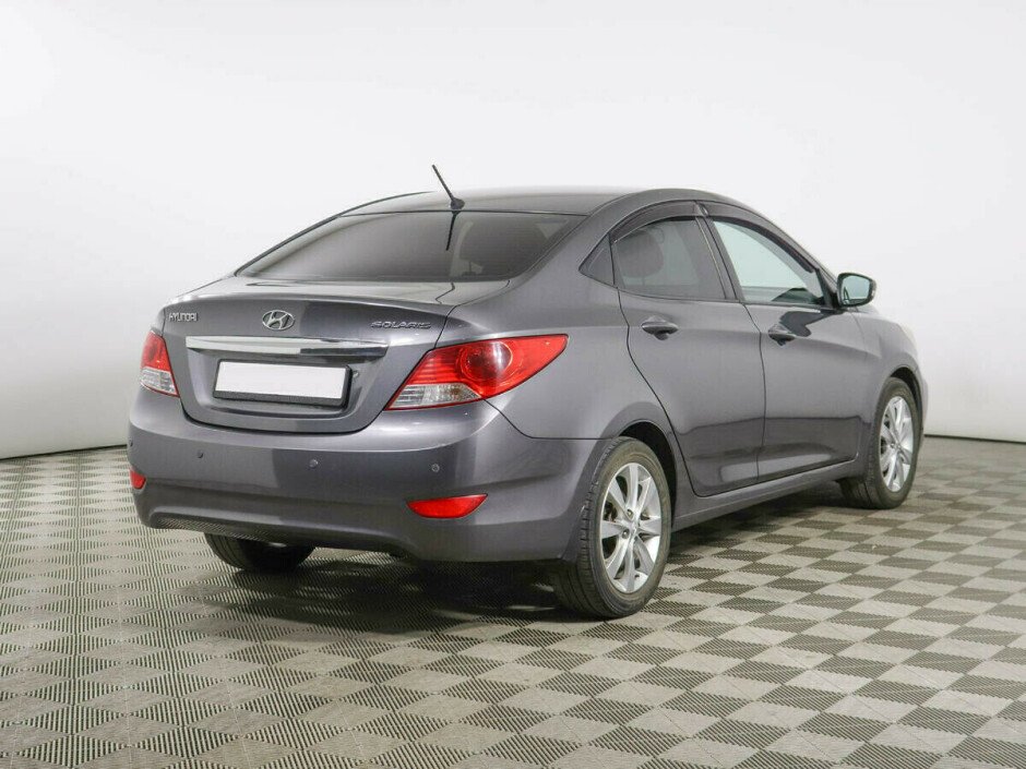 2013 Hyundai Solaris , Серый  - вид 4