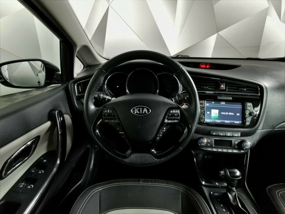 2015 Kia Ceed , Серый металлик - вид 9