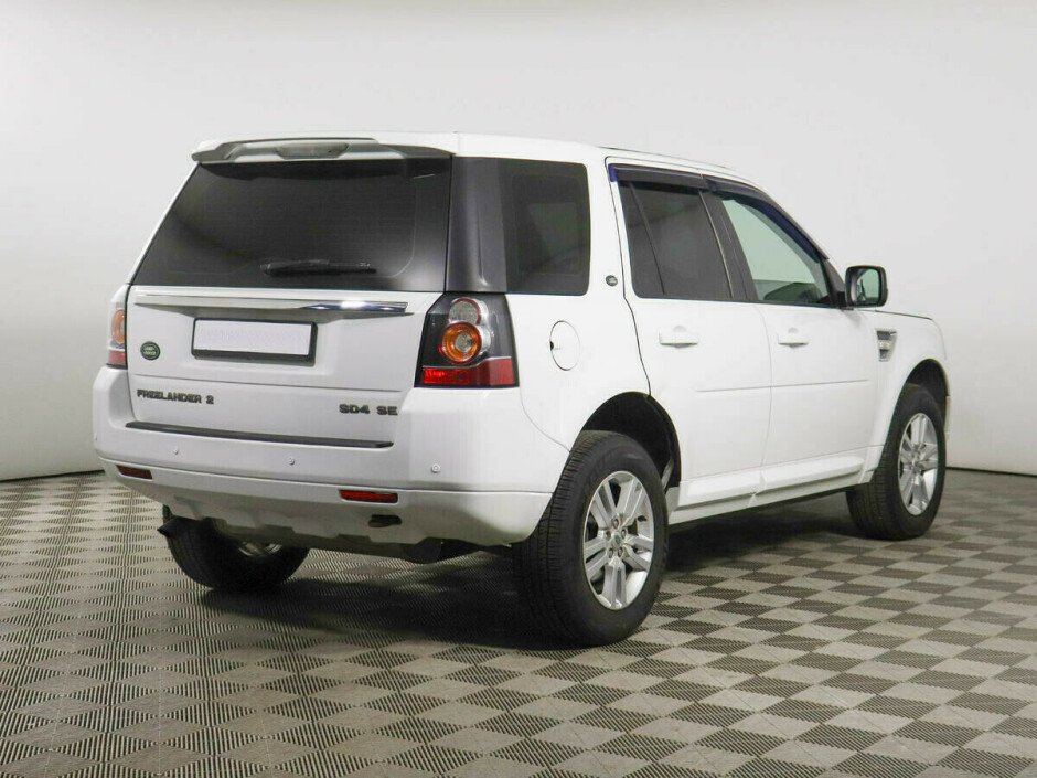 2013 Land Rover Freelander , Белый металлик - вид 3