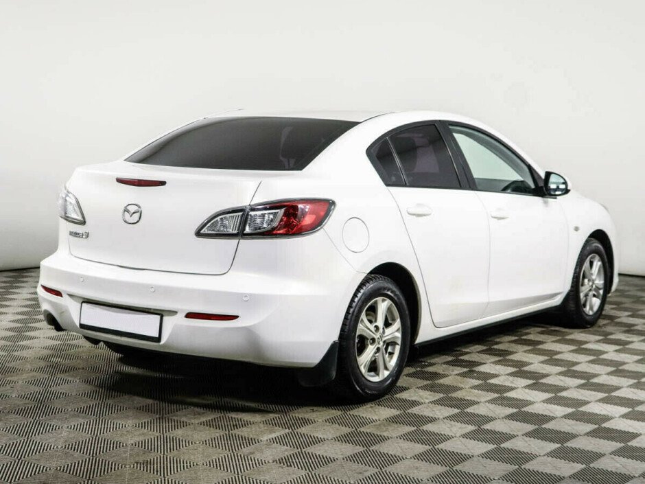 2011 Mazda 3 , Белый  - вид 4