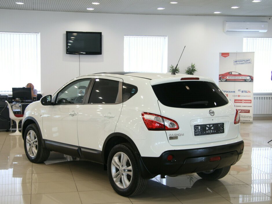 2011 Nissan Qashqai , Белый металлик - вид 3