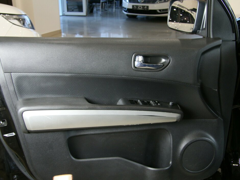 2010 Nissan X-trail , Черный металлик - вид 8