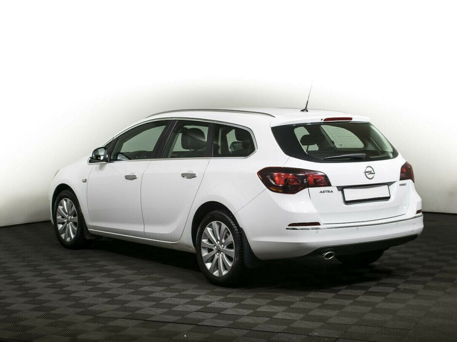 2013 Opel Astra , Белый  - вид 4