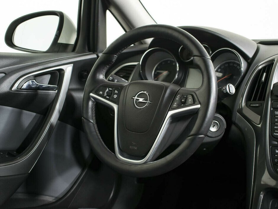 2013 Opel Astra , Белый  - вид 5