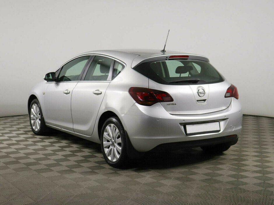 2012 Opel Astra , Серебряный металлик - вид 4