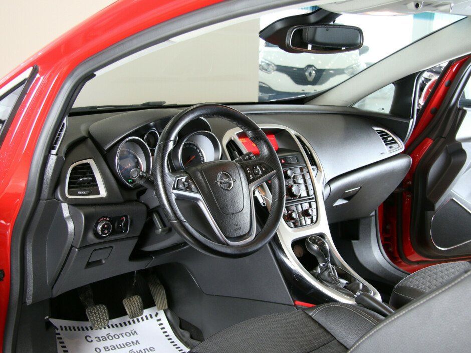 2011 Opel Astra  №6397399, Красный металлик, 417000 рублей - вид 5