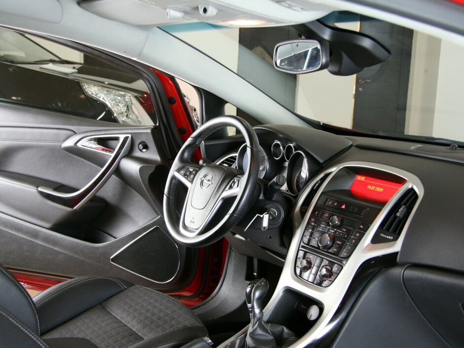 2011 Opel Astra  №6397399, Красный металлик, 417000 рублей - вид 6