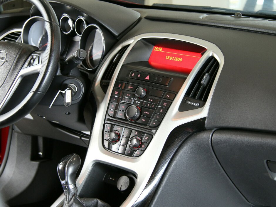 2011 Opel Astra , Красный металлик - вид 7