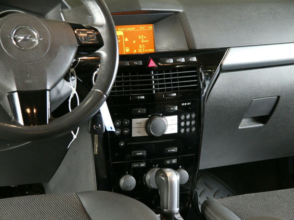 2011 Opel Astra , Серебряный металлик - вид 9