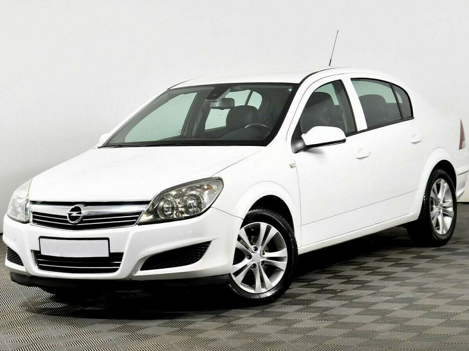 2010 Opel Astra , Белый  - вид 1