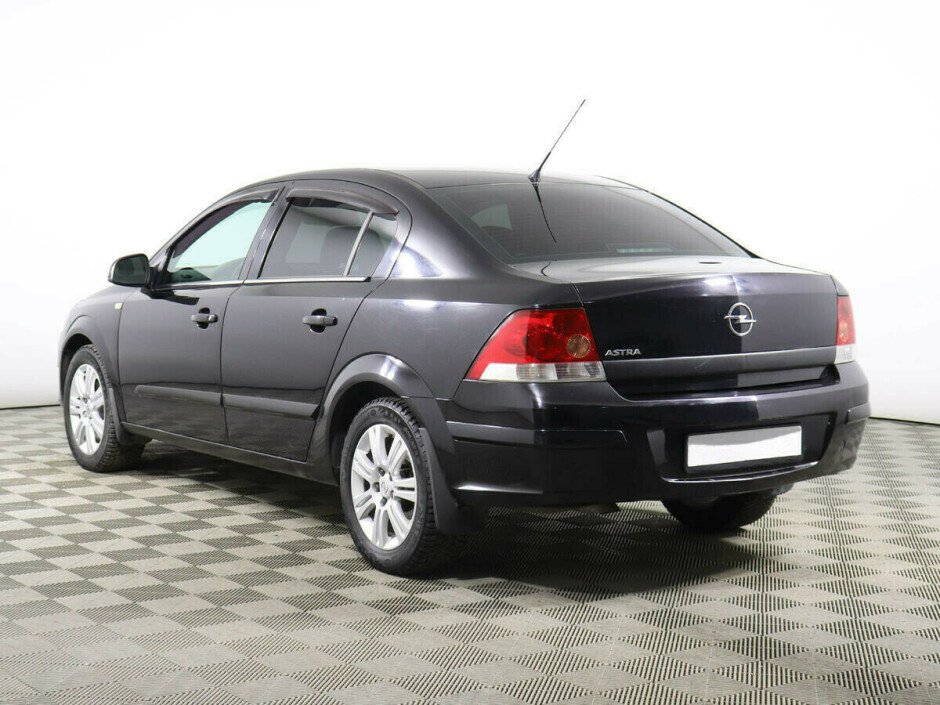 2010 Opel Astra  №6397431, Черный металлик, 312000 рублей - вид 4