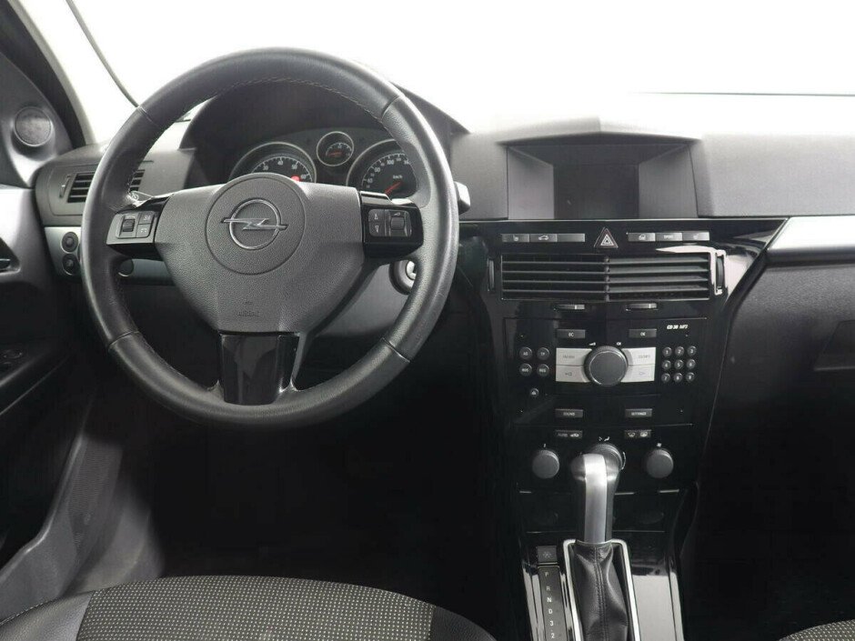 2010 Opel Astra  №6397431, Черный металлик, 312000 рублей - вид 6