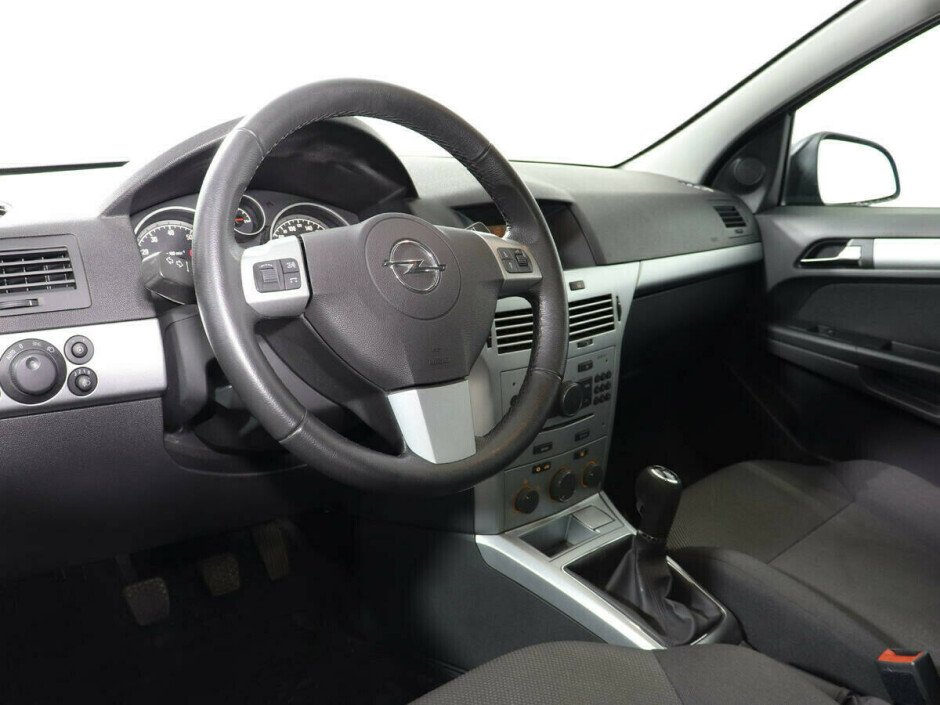 2012 Opel Astra , Черный металлик - вид 5