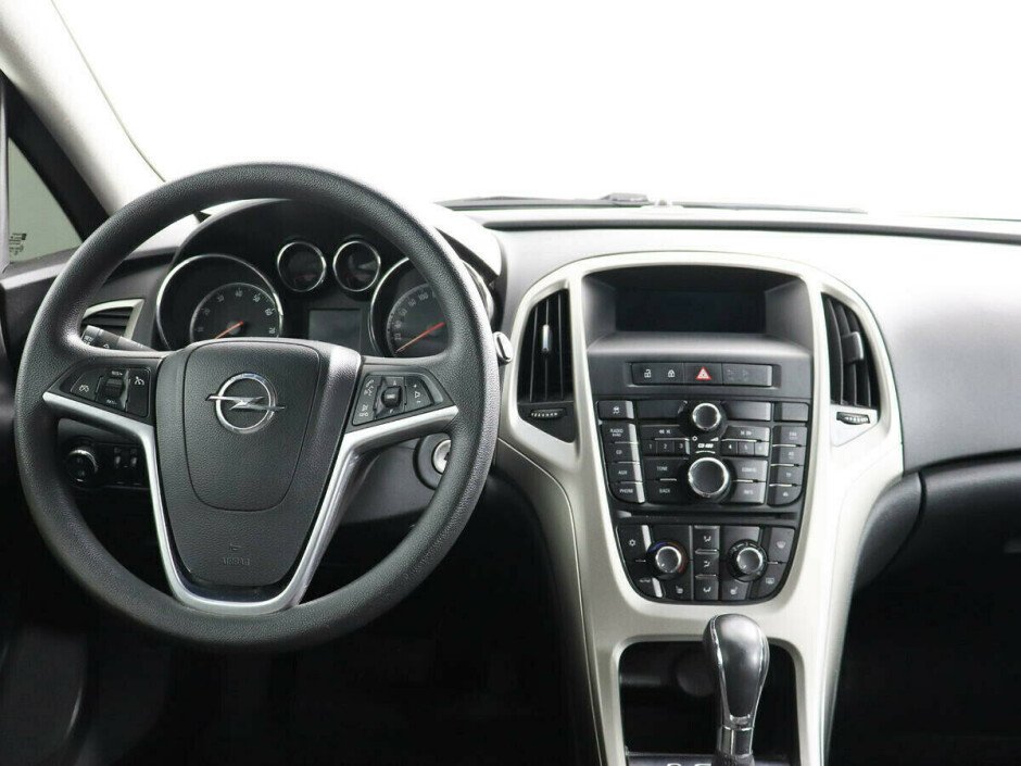 2011 Opel Astra , Белый  - вид 7