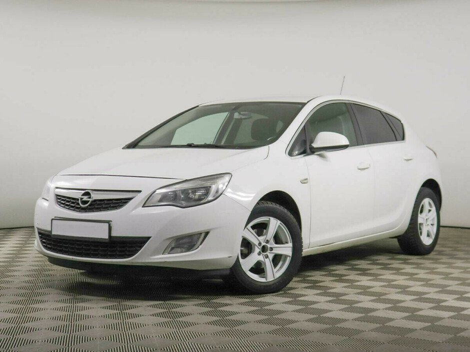 2012 Opel Astra , Белый металлик - вид 1