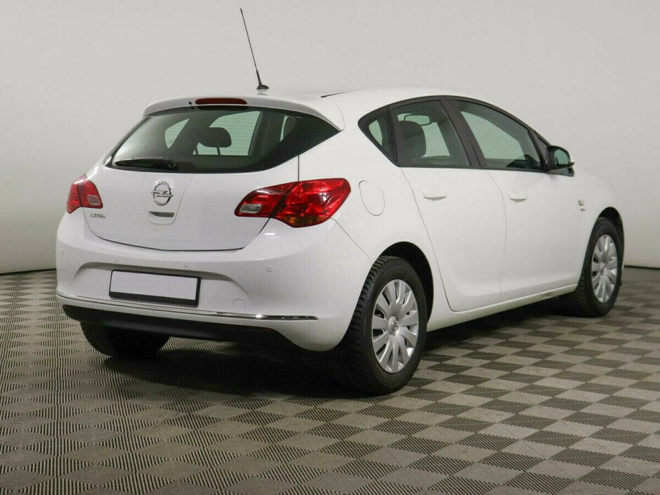2014 Opel Astra , Белый  - вид 3