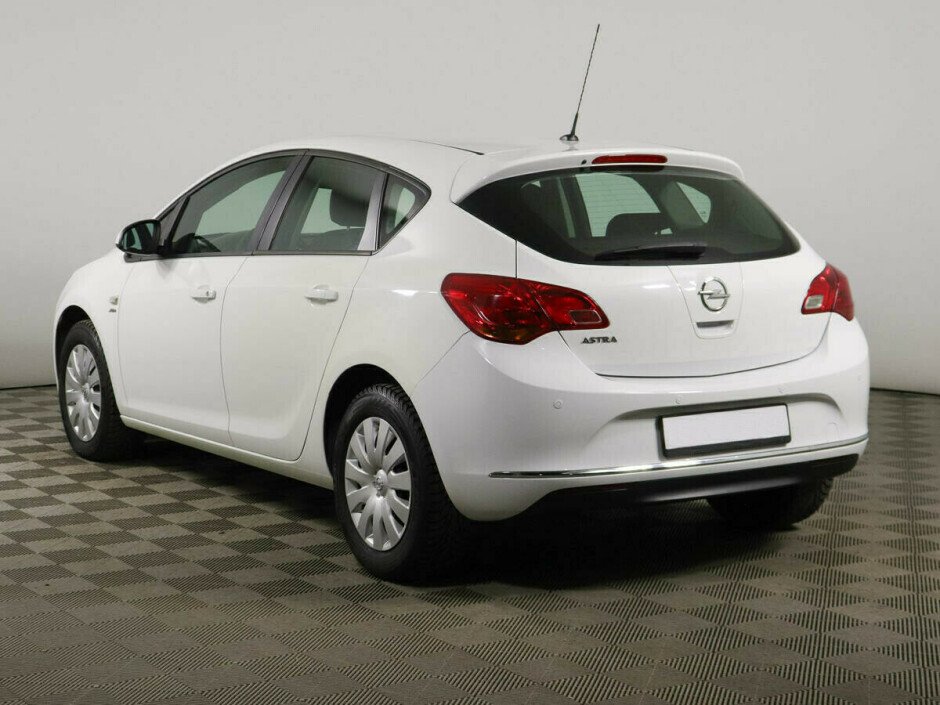 2014 Opel Astra , Белый  - вид 4