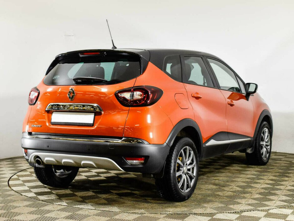 2017 Renault Kaptur  №6397623, Оранжевый металлик, 718000 рублей - вид 2