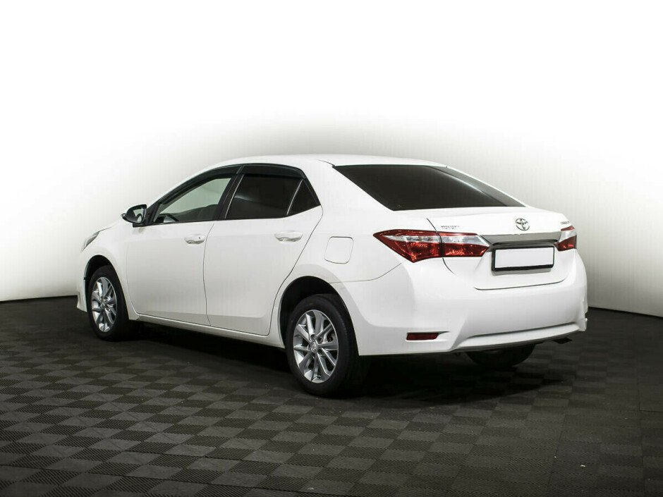 2015 Toyota Corolla , Белый металлик - вид 4