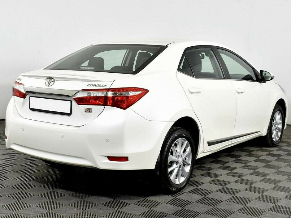 2013 Toyota Corolla  №6397926, Белый металлик, 858000 рублей - вид 2