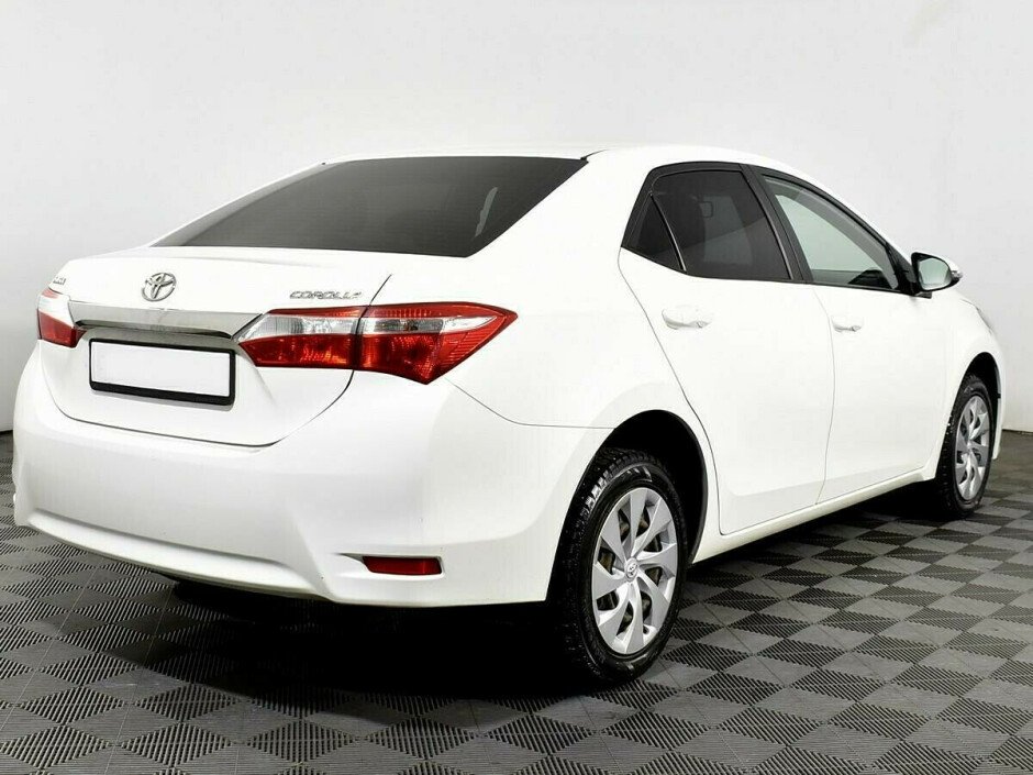 2013 Toyota Corolla , Белый металлик - вид 2