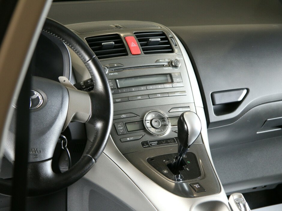 2008 Toyota Auris , Серебряный металлик - вид 9