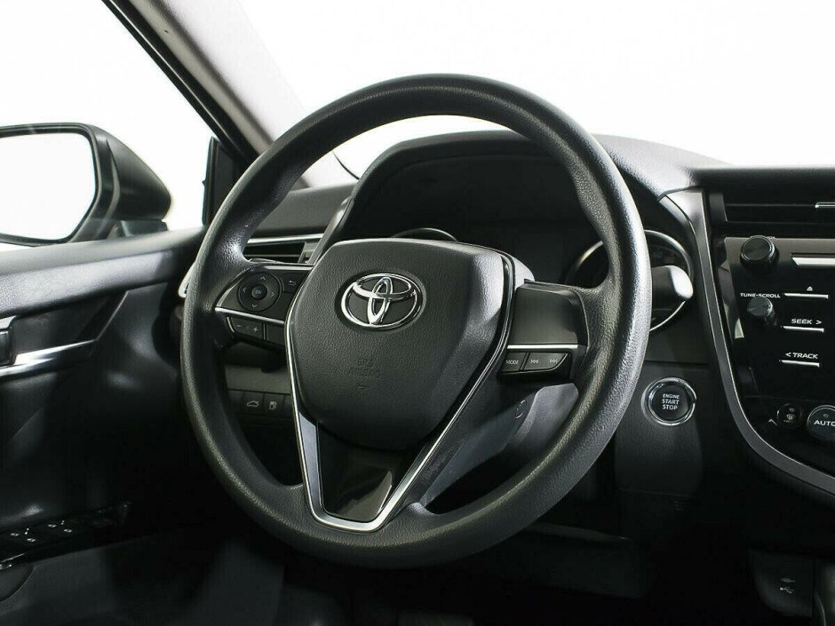 2018 Toyota Camry , Белый металлик - вид 9